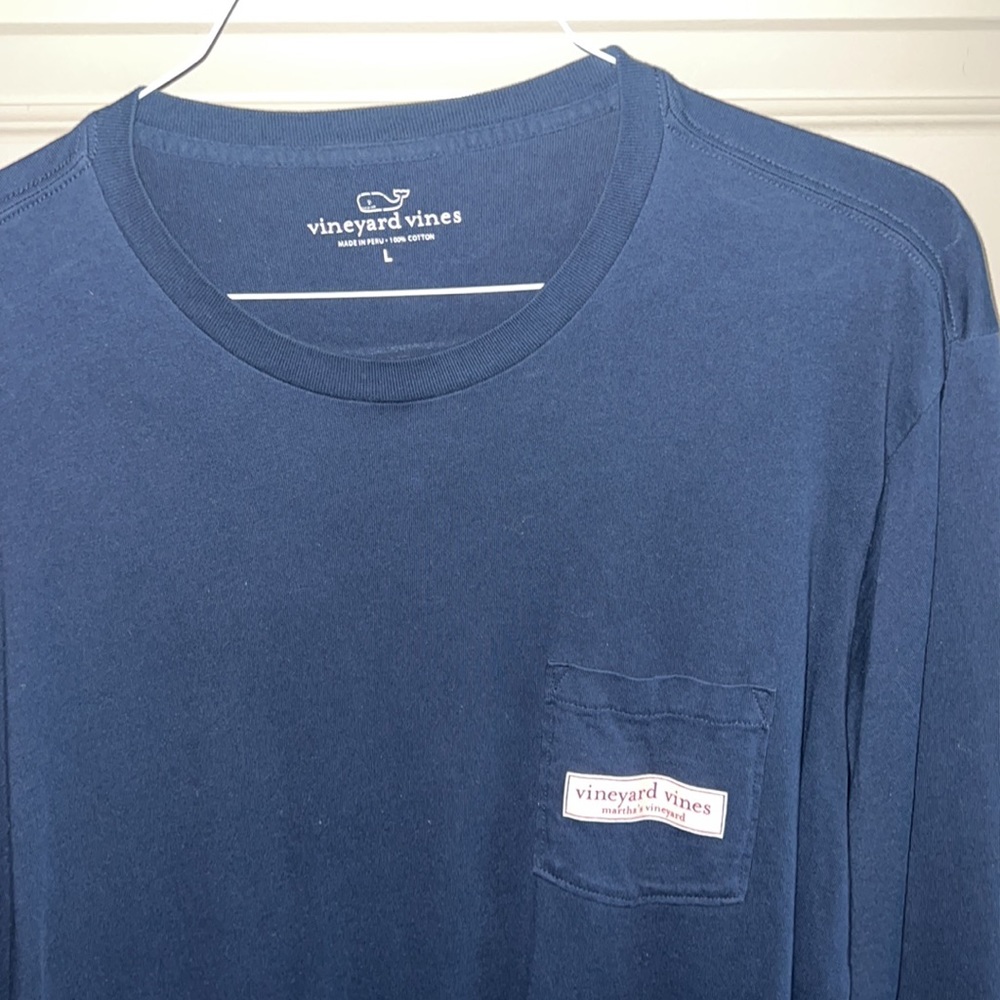 Vineyard Vines Large Navy Long Sleeve - Picture 3 of 3
